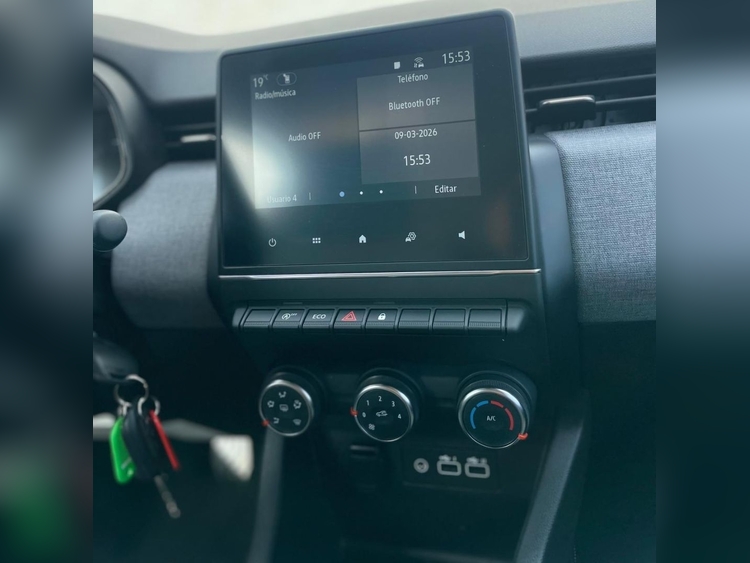 Renault Clio TCe Evolution 67kW foto 11