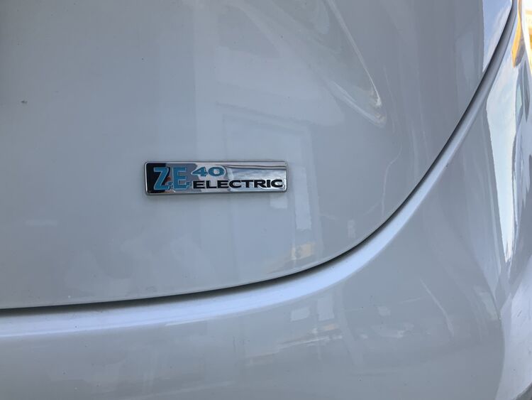 Renault ZOE Intens 100% eléctrico 80KW R110 50KW Flexi foto 9